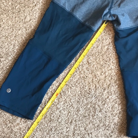 Lululemon training tough crop legging - Picture 9 of 10
